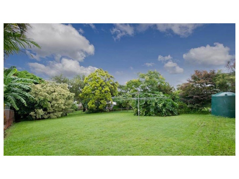 7 Yanderra Avenue, Arana Hills QLD 4054