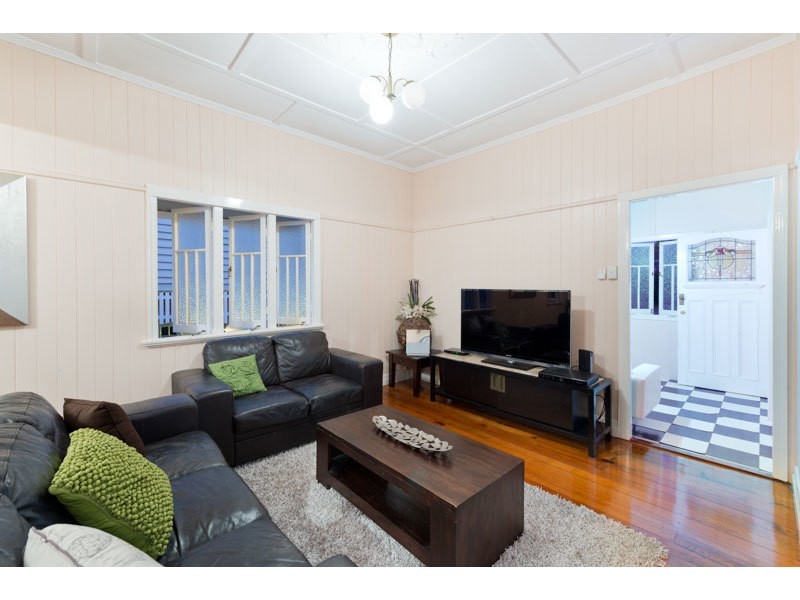 17 Wahroonga Road, Ashgrove QLD 4060