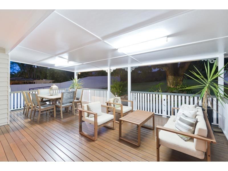 17 Wahroonga Road, Ashgrove QLD 4060