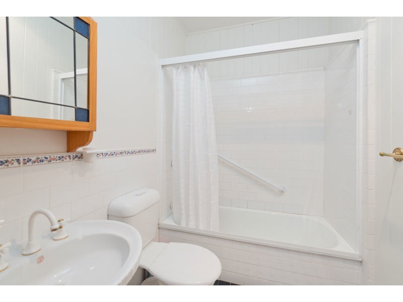 17 Wahroonga Road, Ashgrove QLD 4060