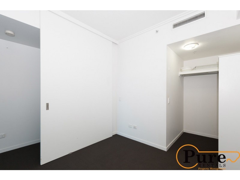 10702/8 Harbour Road, Hamilton QLD 4007