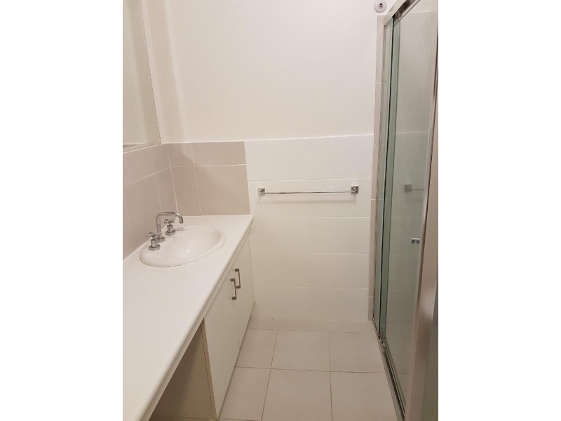 1/22 Shillito Street, Southport QLD 4215