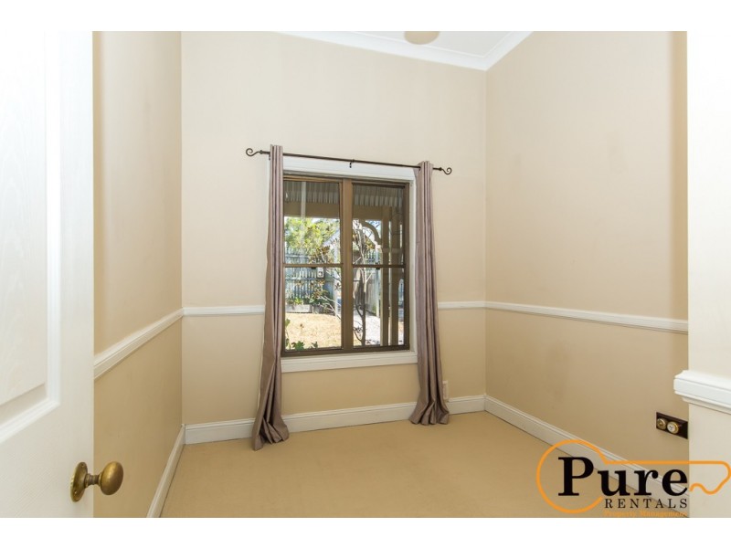 195 Discovery Drive, Helensvale QLD 4212