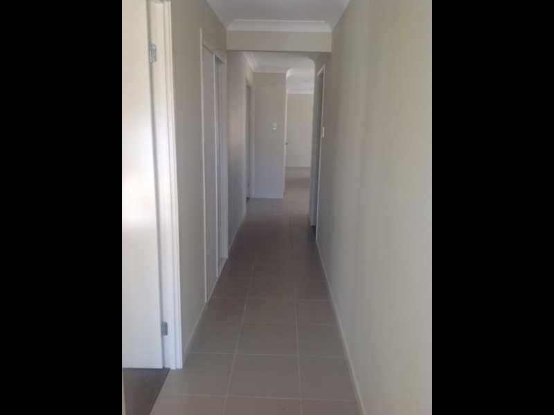 27 Woodgate Street, Oxley QLD 4075