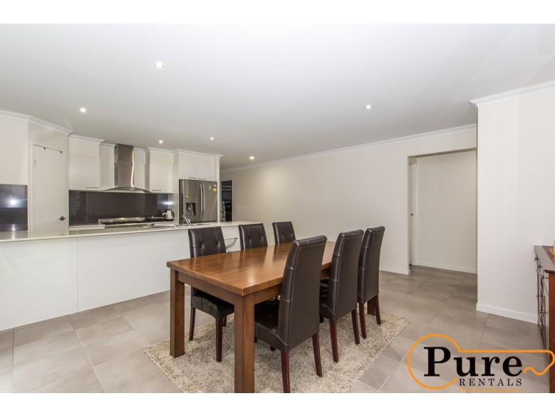 8 Gidran Close, Durack QLD 4077
