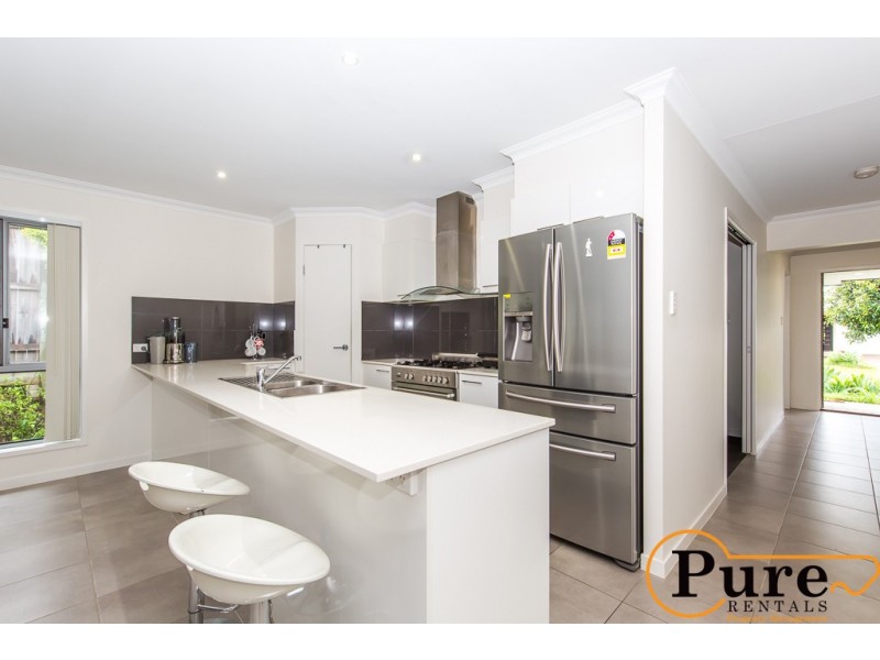 8 Gidran Close, Durack QLD 4077