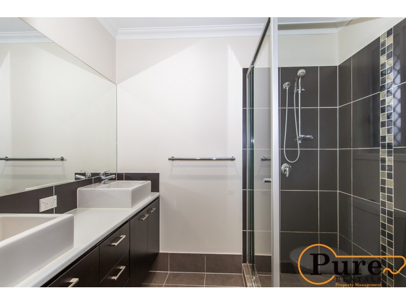 8 Gidran Close, Durack QLD 4077