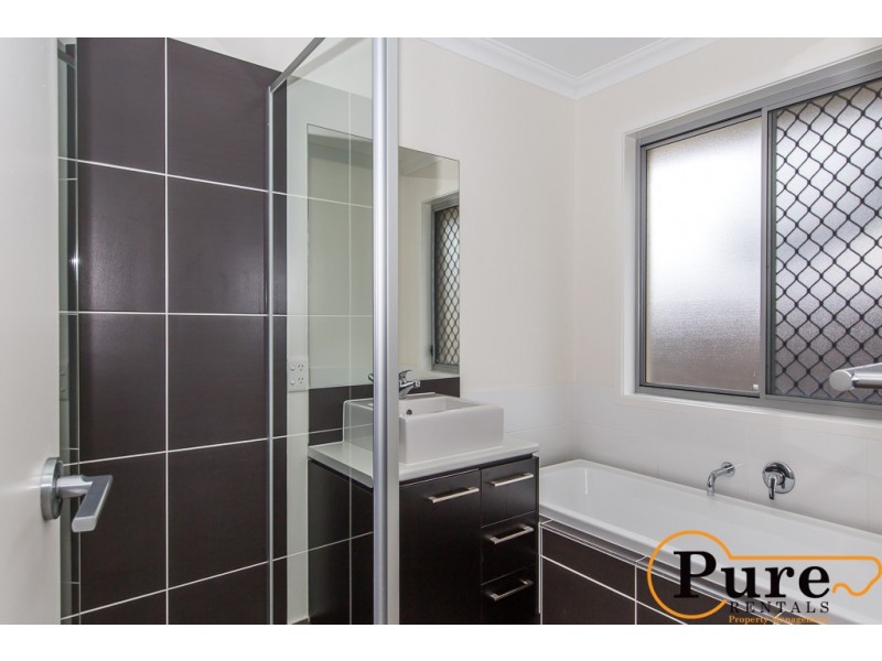 8 Gidran Close, Durack QLD 4077