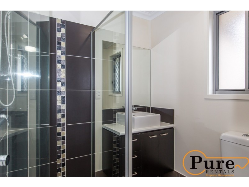 8 Gidran Close, Durack QLD 4077