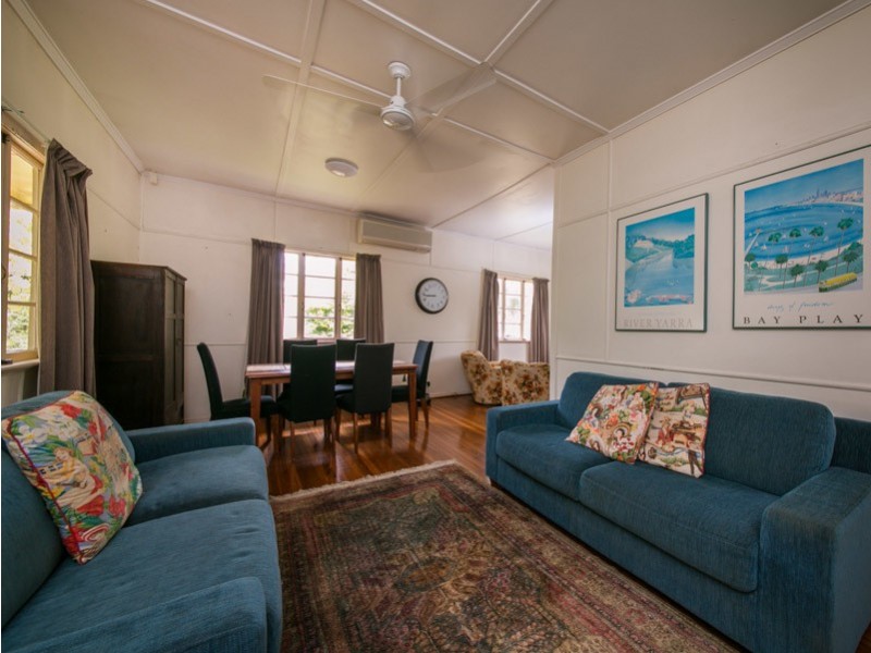 4 Camelot Street, Tennyson QLD 4105