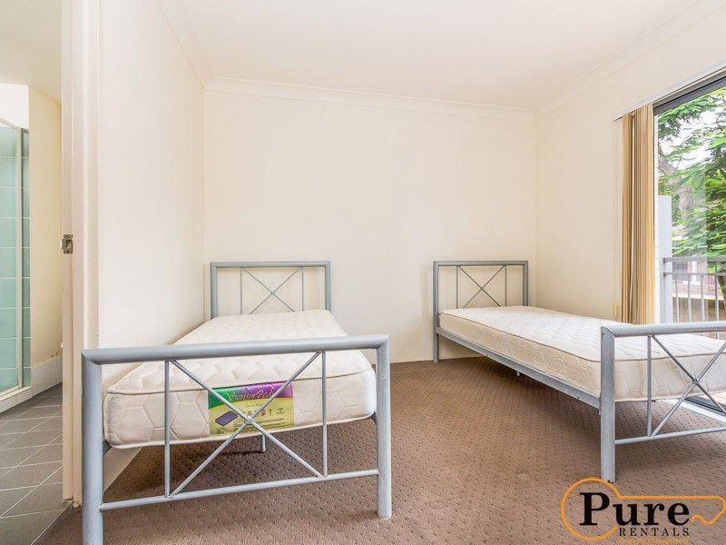 66/300 Sir Fred Schonell Drive, St Lucia QLD 4067