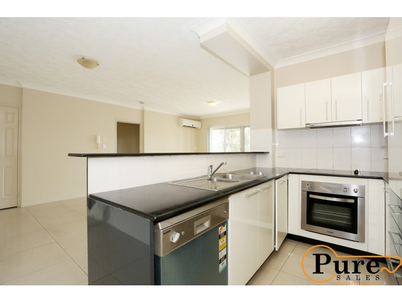 13/14 Le Grand Street, Macgregor QLD 4109