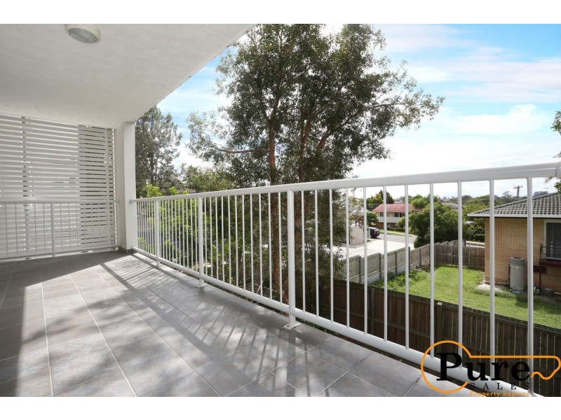 13/14 Le Grand Street, Macgregor QLD 4109