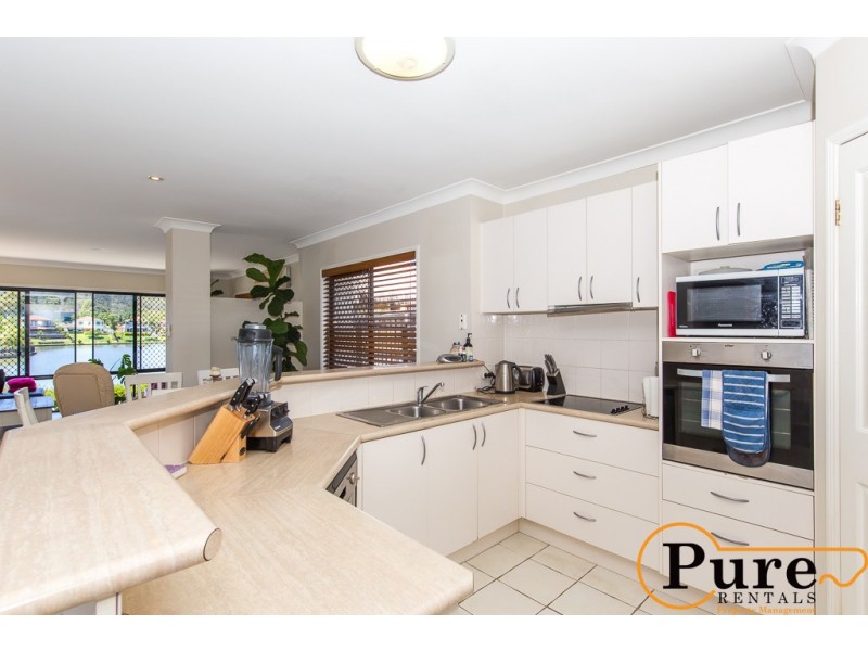 7 Palmyra Court, Burleigh Waters QLD 4220