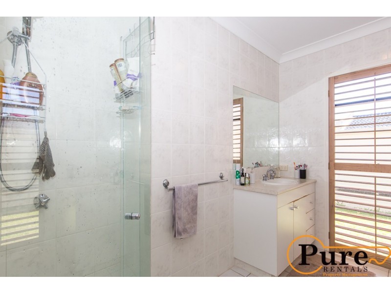 7 Palmyra Court, Burleigh Waters QLD 4220