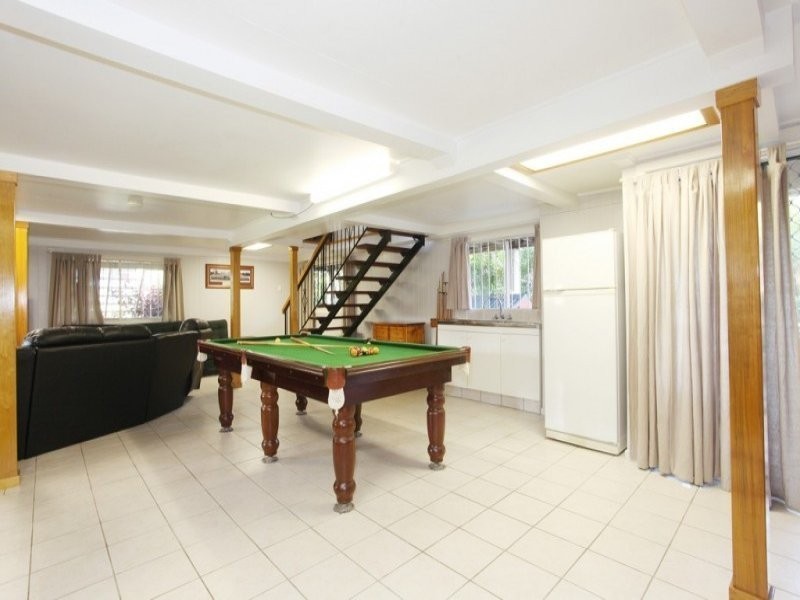 9 Nile Street, Riverview QLD 4303