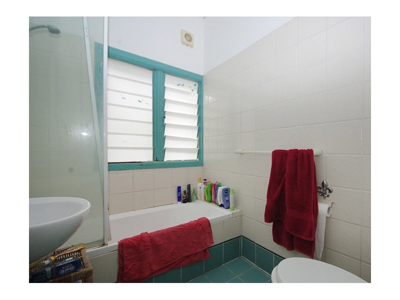 16 Sword Street, Woolloongabba QLD 4102