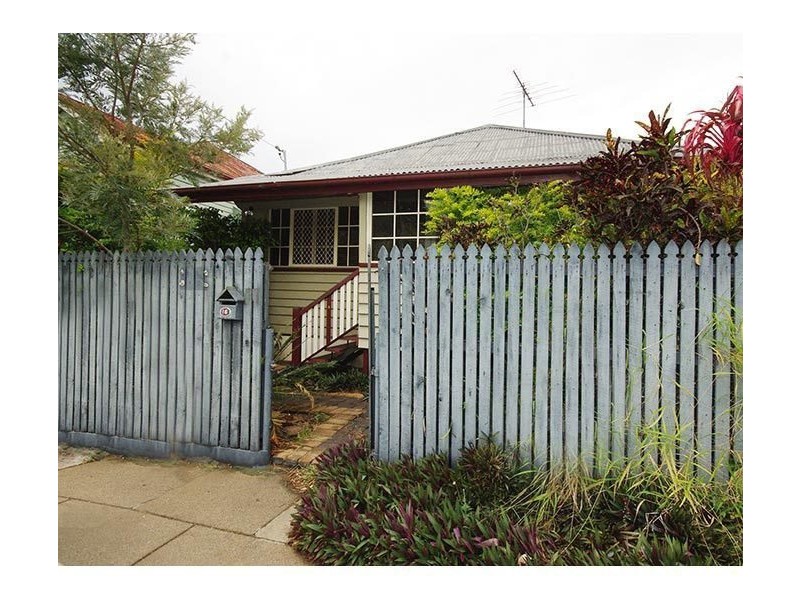 16 Sword Street, Woolloongabba QLD 4102