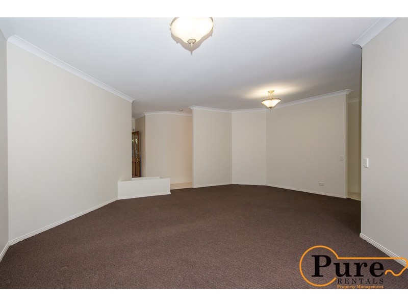 18 Arnold Palmer Drive, Parkwood QLD 4214