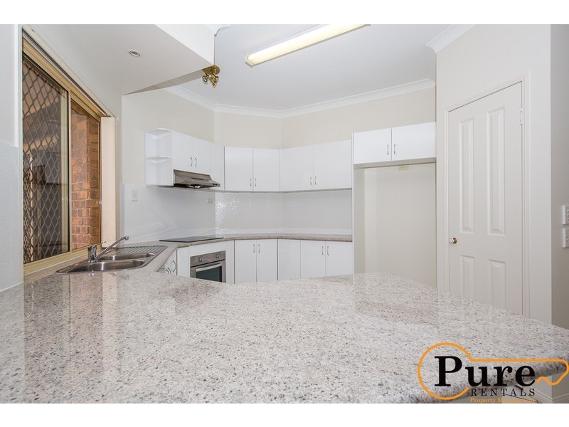 18 Arnold Palmer Drive, Parkwood QLD 4214