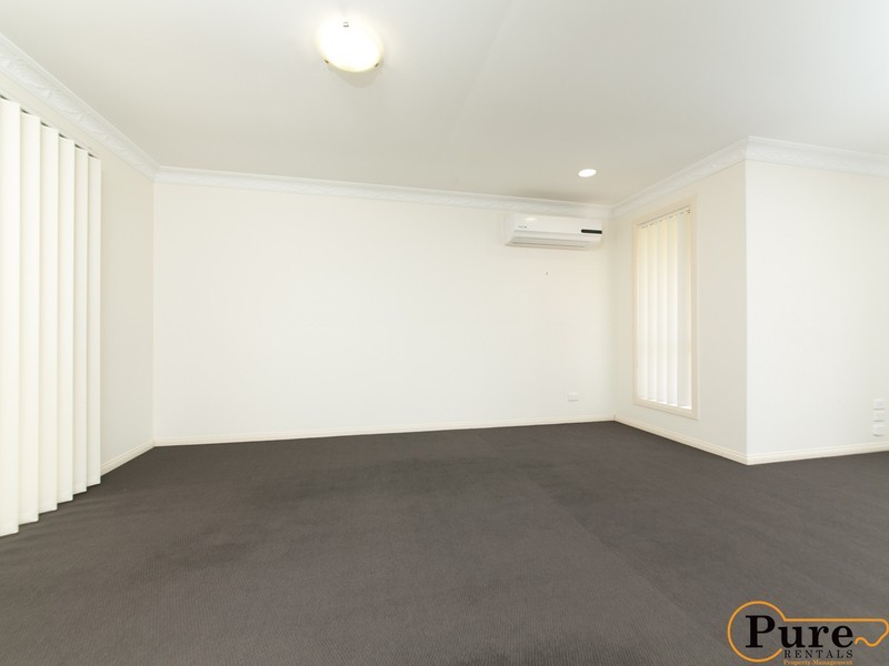 7 Nicolson Court, Mermaid Waters QLD 4218