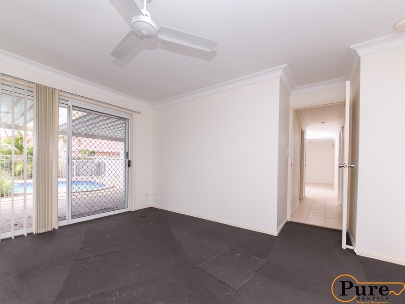 7 Nicolson Court, Mermaid Waters QLD 4218