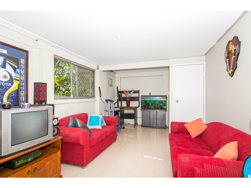 35 Barney Street, Arana Hills QLD 4054