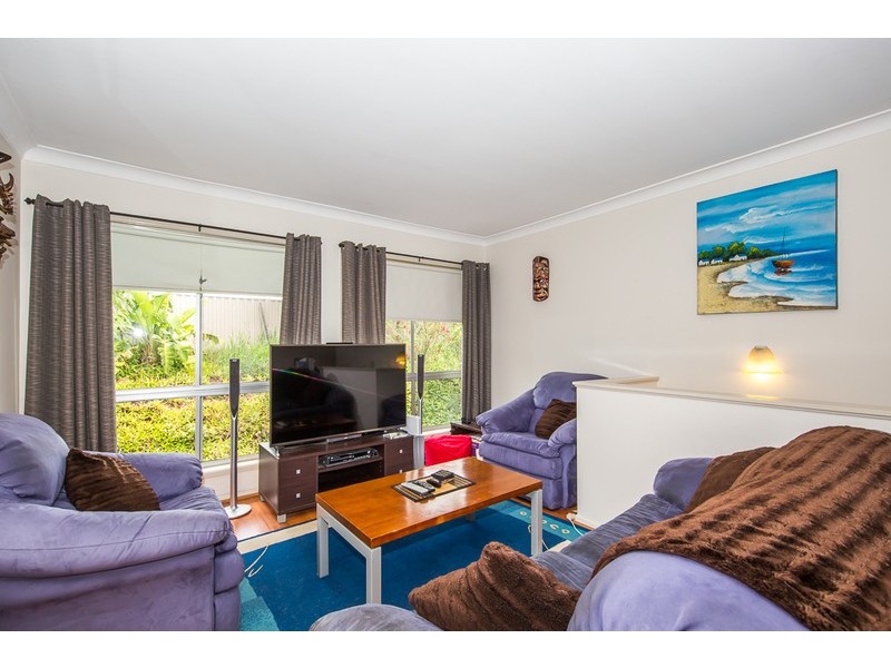 35 Barney Street, Arana Hills QLD 4054