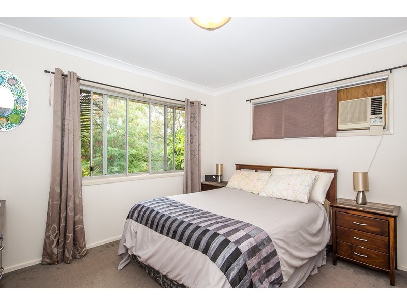 35 Barney Street, Arana Hills QLD 4054