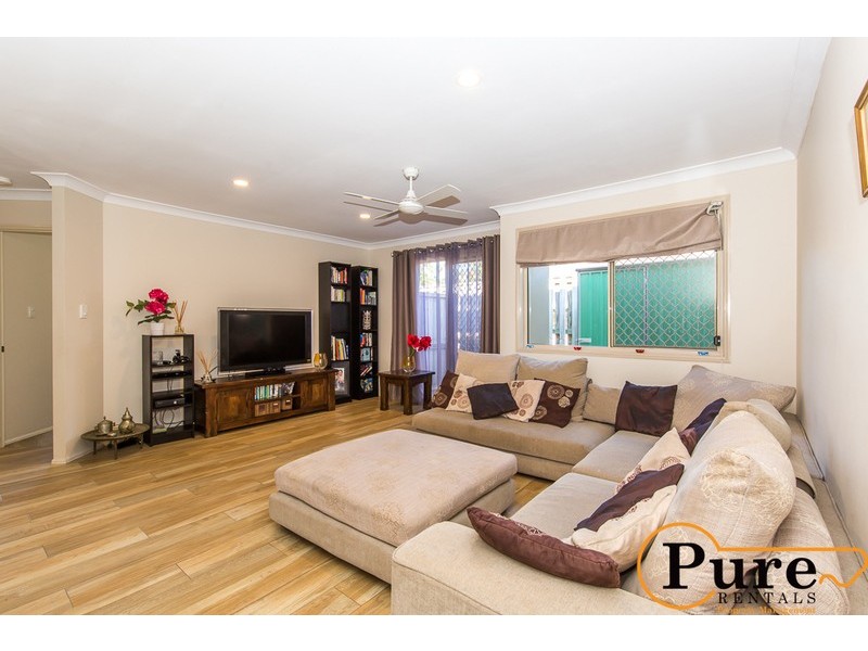 22 Matthews Way, Wakerley QLD 4154