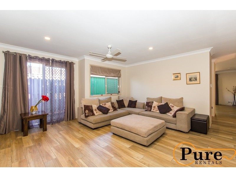 22 Matthews Way, Wakerley QLD 4154