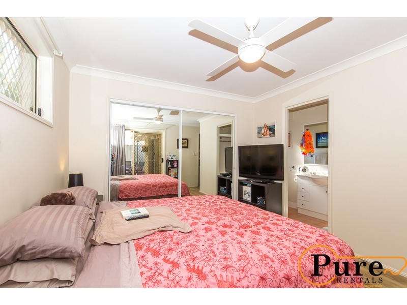 22 Matthews Way, Wakerley QLD 4154