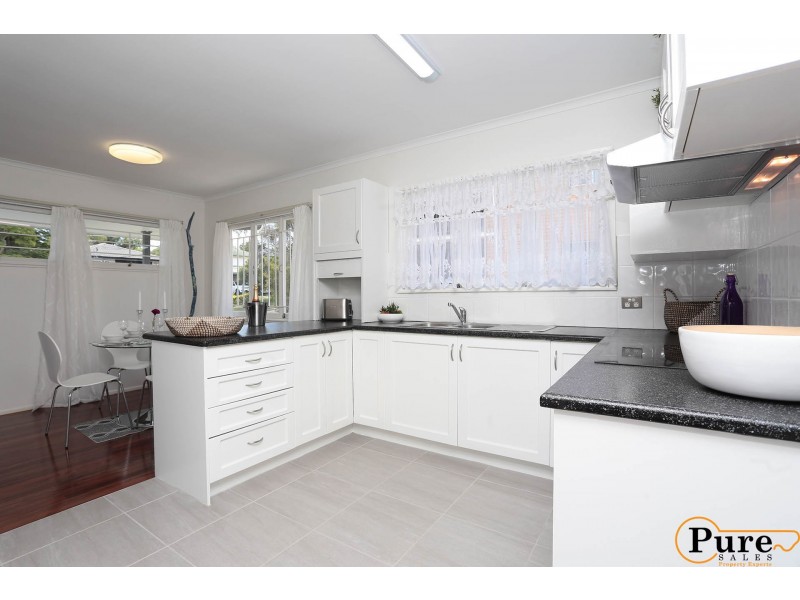 26 Rymer Street, Carina QLD 4152