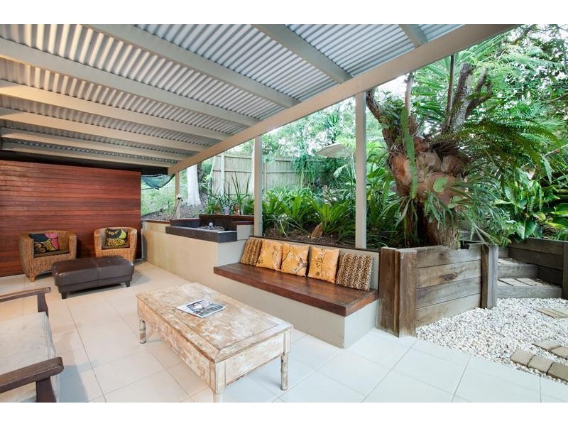 17 Trenton Street, Kenmore QLD 4069