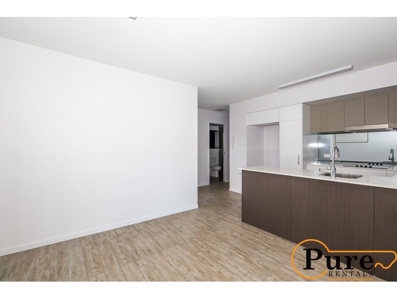 8/17-19 Carl Street, Woolloongabba QLD 4102