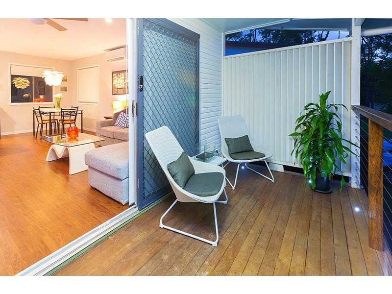 25 David Road, Holland Park QLD 4121