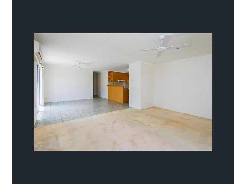 1/35 Brown Street, Labrador QLD 4215