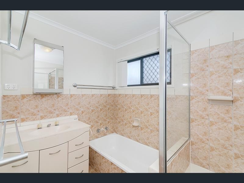 2 Hakari Street, Crestmead QLD 4132