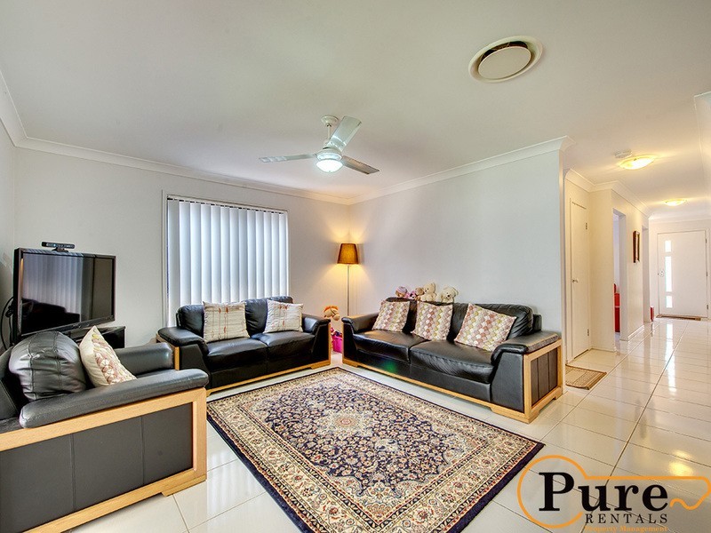 56 Merimbula Crescent, Fitzgibbon QLD 4018