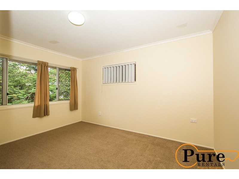 19 Tucker Street, Chapel Hill QLD 4069