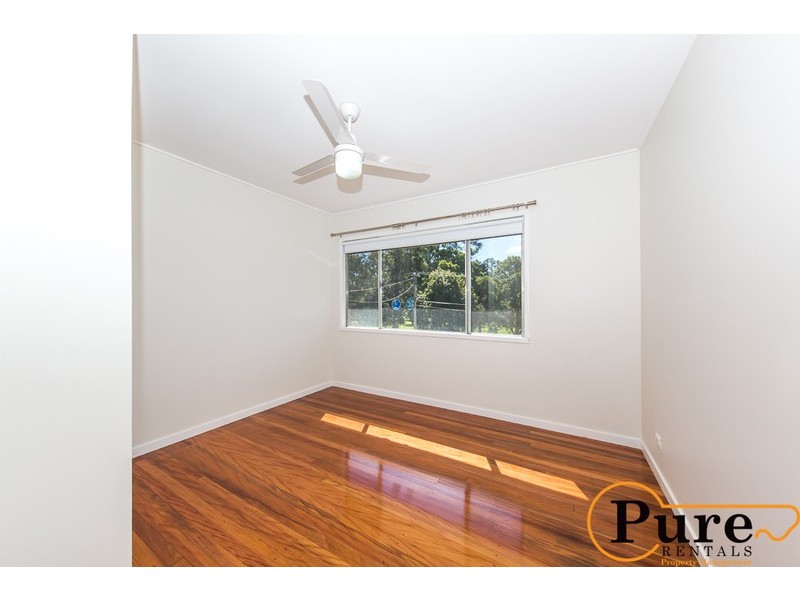 29 Moorfields Street, Fig Tree Pocket QLD 4069
