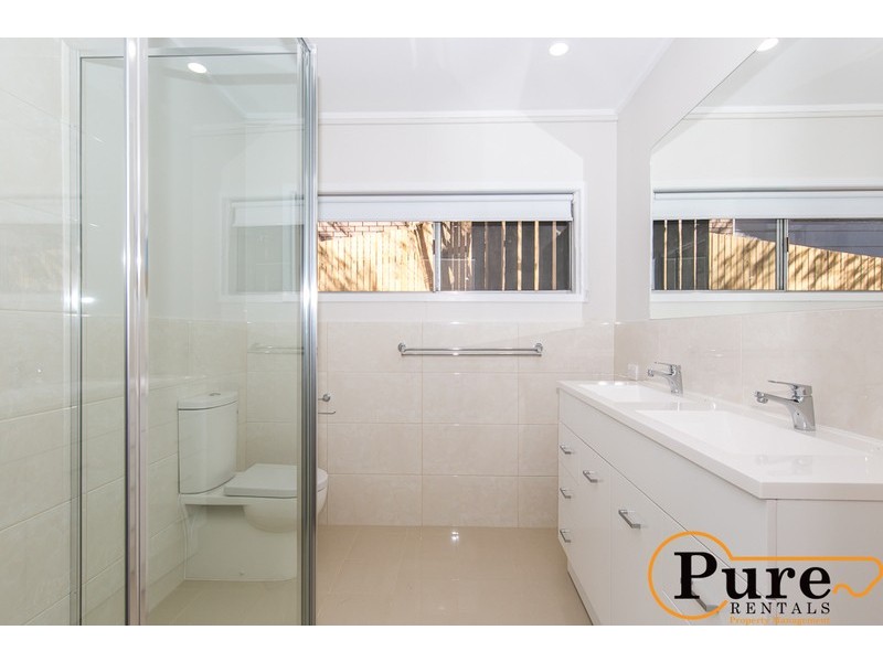 29 Moorfields Street, Fig Tree Pocket QLD 4069