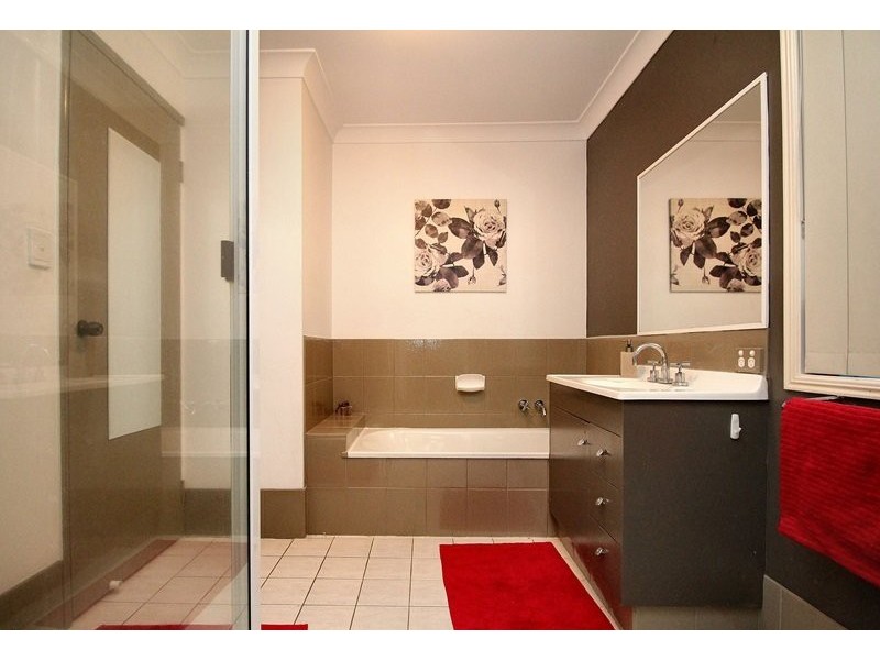 6 Bishop Court, Loganlea QLD 4131