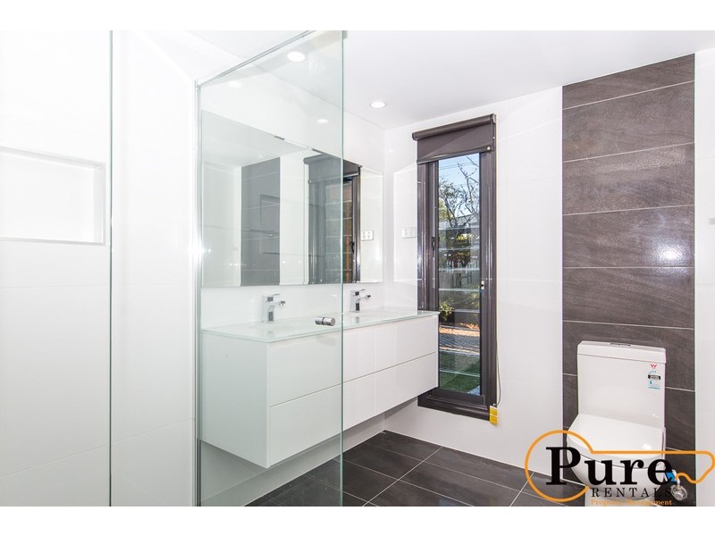 21 Green Terrace, Windsor QLD 4030