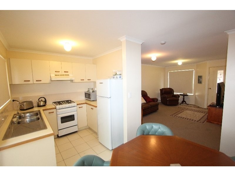 7/12 Bergin Street, Booval QLD 4304