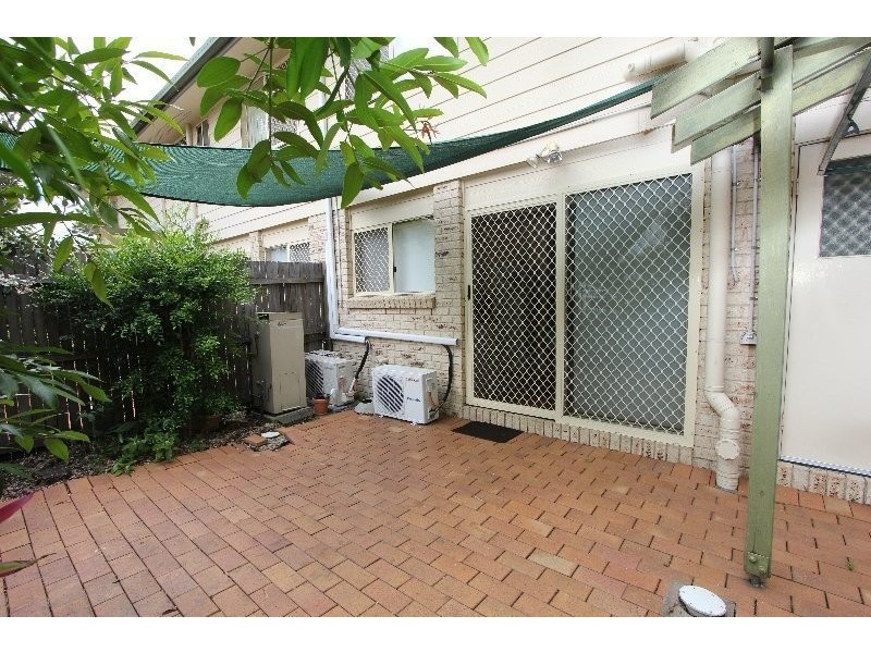 7/12 Bergin Street, Booval QLD 4304