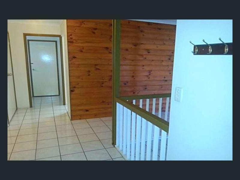 2 Langlo Street, Riverhills QLD 4074