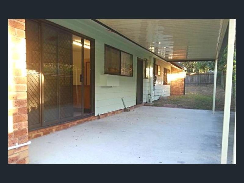 2 Langlo Street, Riverhills QLD 4074