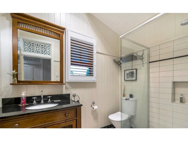 35 Knowles Street, Auchenflower QLD 4066
