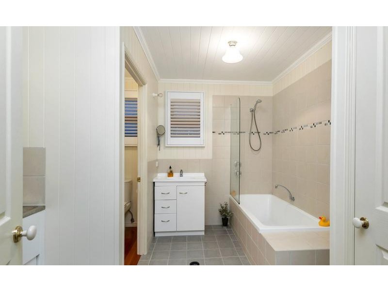 35 Knowles Street, Auchenflower QLD 4066